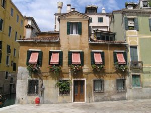 Découvrir Venise, ses ruelles, ses immeubles