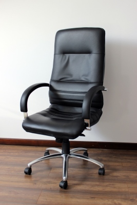 Chaise de bureau à roulettes