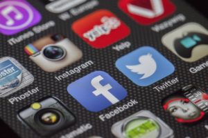 recrutement médias sociaux